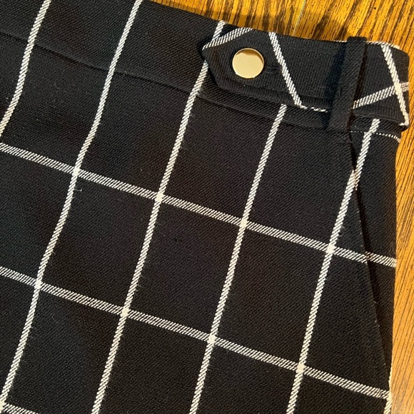 LOFT Black and White Mod Skirt Windowpane Plaid in size 14 - Picture 3 of 6